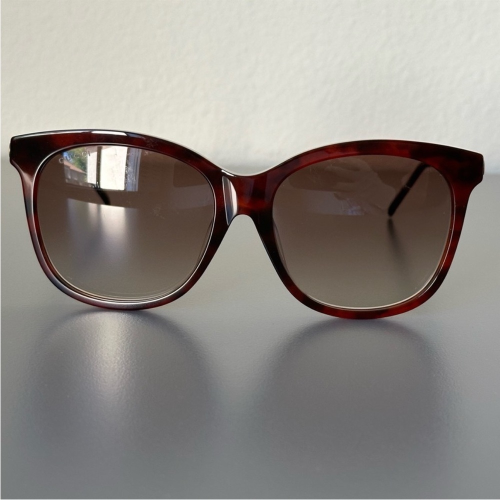 Authentic GUCCI GG Havana / Gold Bamboo Frame
Sunglasses GG0655SA Full Inclusion - Picture 2 of 10